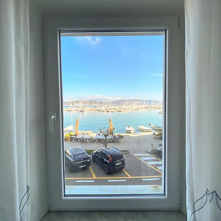 Гостевой дом La Finestra Sul Mare Феццано